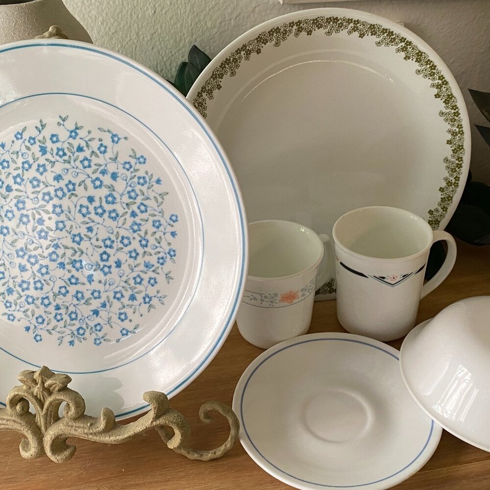 Corelle 6 piece mixed set special! 2x dinner plates, 2x mugs, 1x saucer, 1 bowl